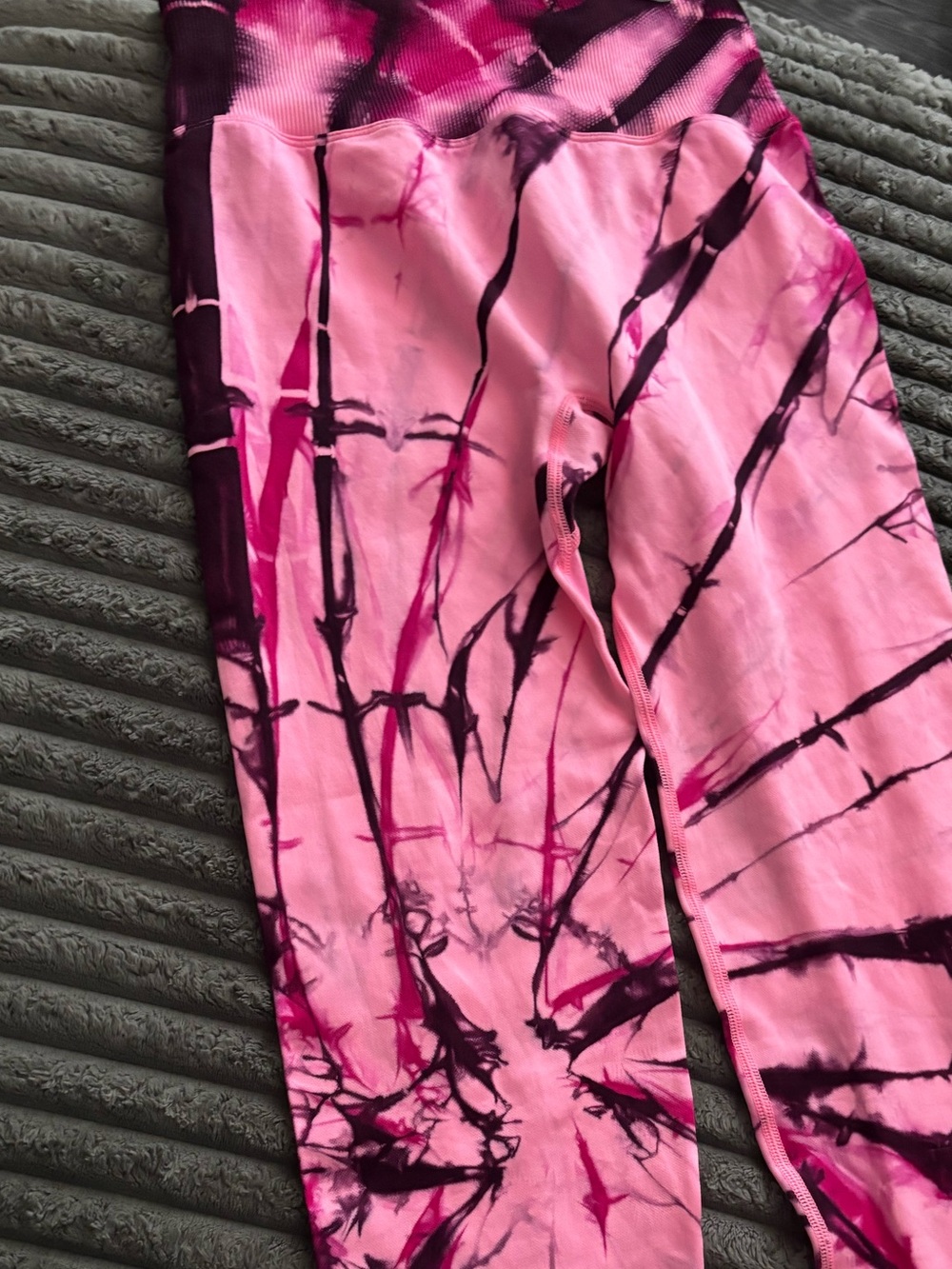 Victoria's Secret Pink and Dark Purple Tie-Dye Leggings